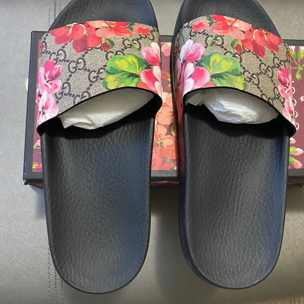 Gucci Supreme Blooms Place